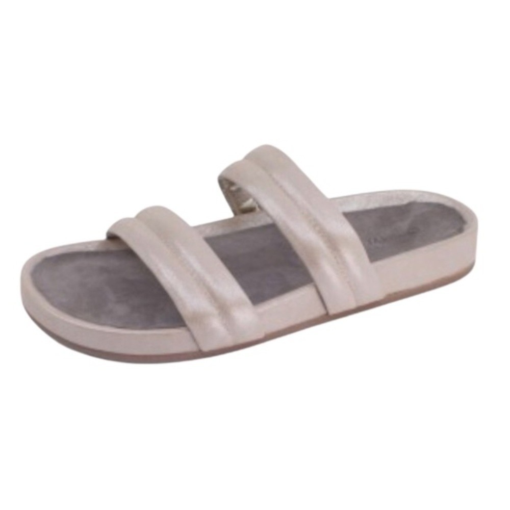 Chocolat Blu Davi Slide Sandal size 9 Shimmery champagne Straps NWOT Boutique